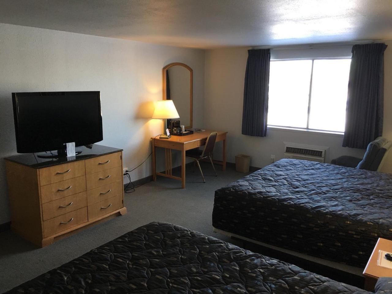 King Room Two King Beds